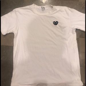Comme des garcons play t-shirt